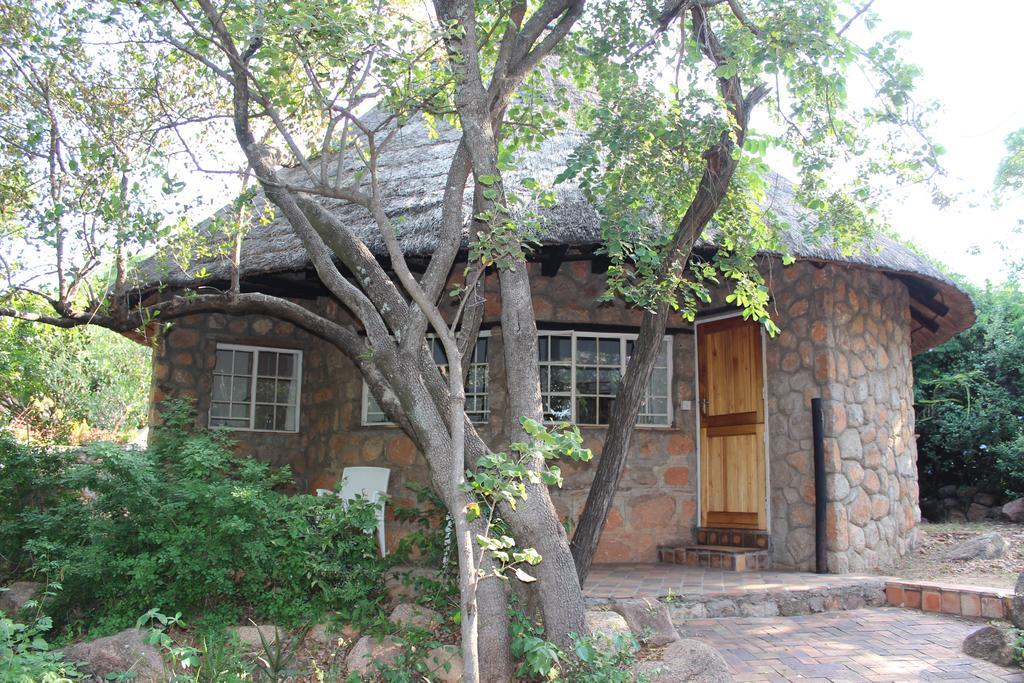 Limerick Cottages Bulawayo Buitenkant foto
