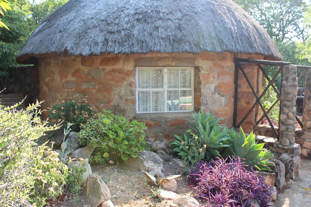 Limerick Cottages Bulawayo Buitenkant foto