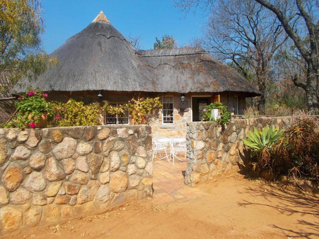 Limerick Cottages Bulawayo Buitenkant foto