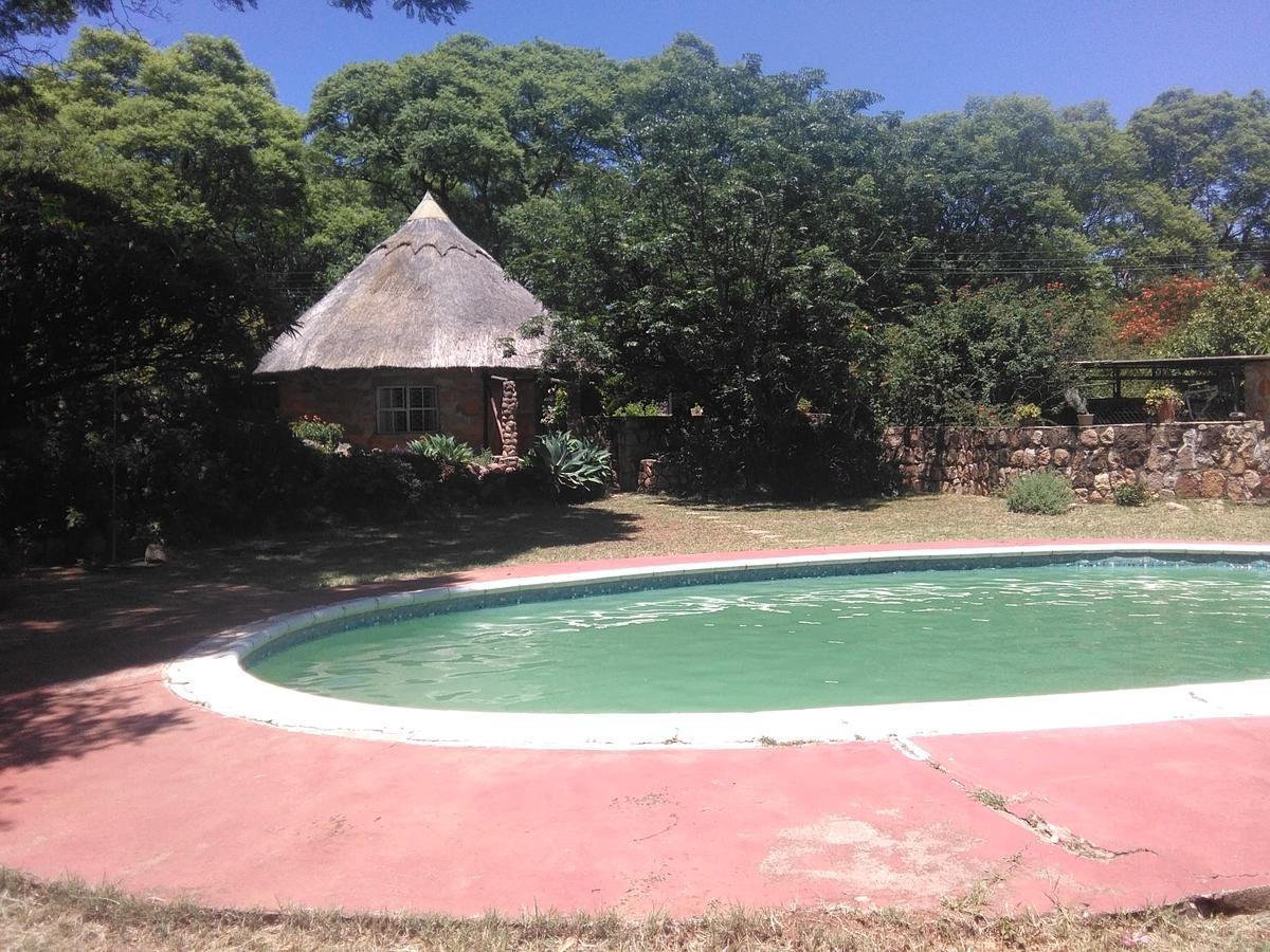 Limerick Cottages Bulawayo Buitenkant foto
